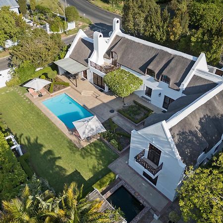 Die Rietdak - Reetdachhaus Mit Vier Schlafzimmern Cape Town Ngoại thất bức ảnh