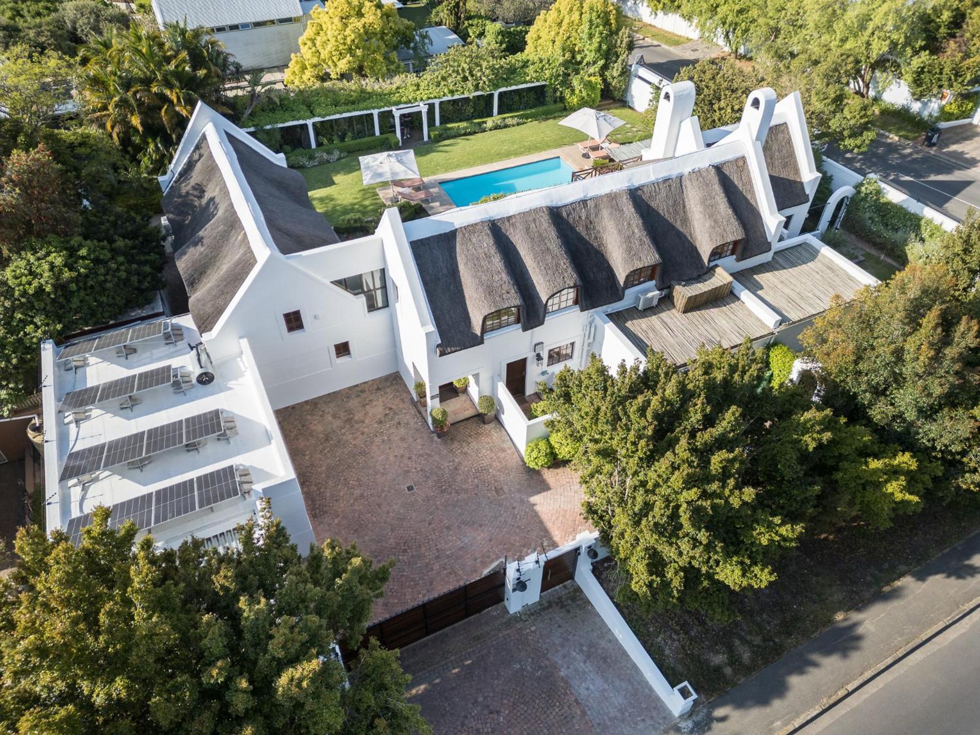 Die Rietdak - Reetdachhaus Mit Vier Schlafzimmern Cape Town Ngoại thất bức ảnh
