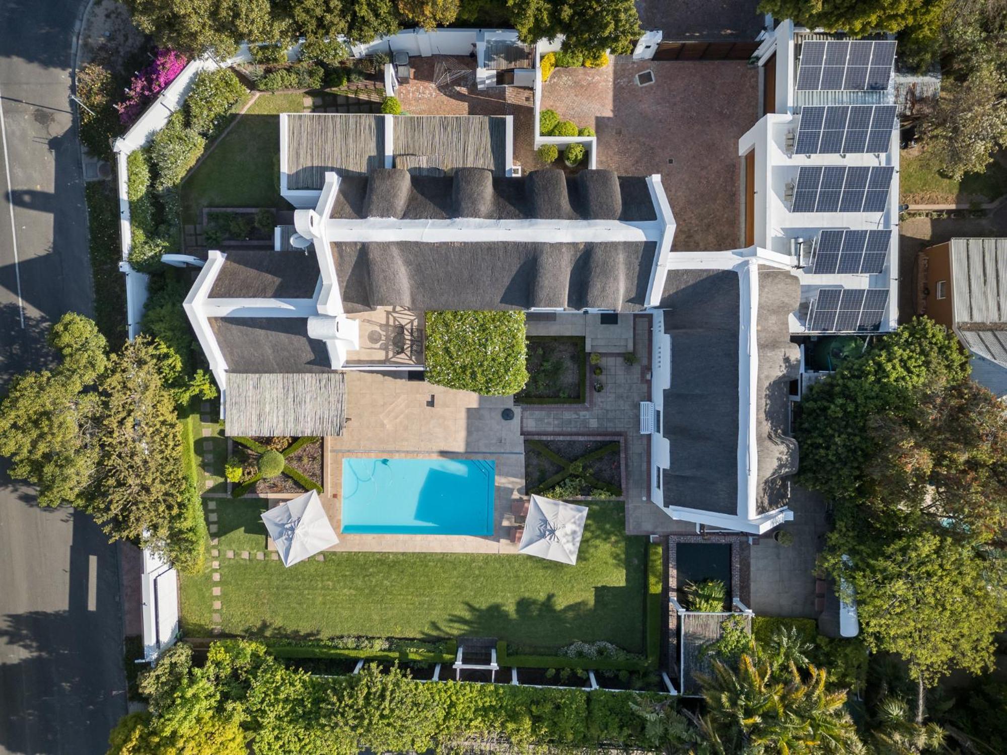 Die Rietdak - Reetdachhaus Mit Vier Schlafzimmern Cape Town Ngoại thất bức ảnh
