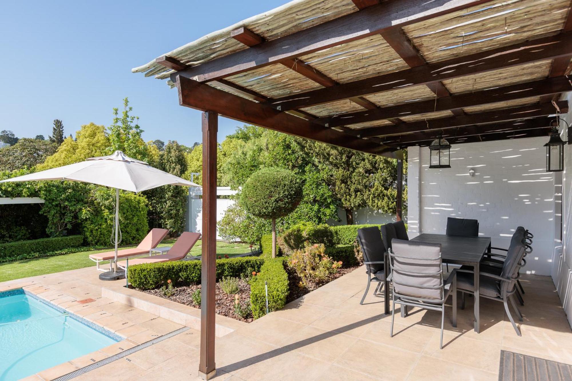 Die Rietdak - Reetdachhaus Mit Vier Schlafzimmern Cape Town Ngoại thất bức ảnh