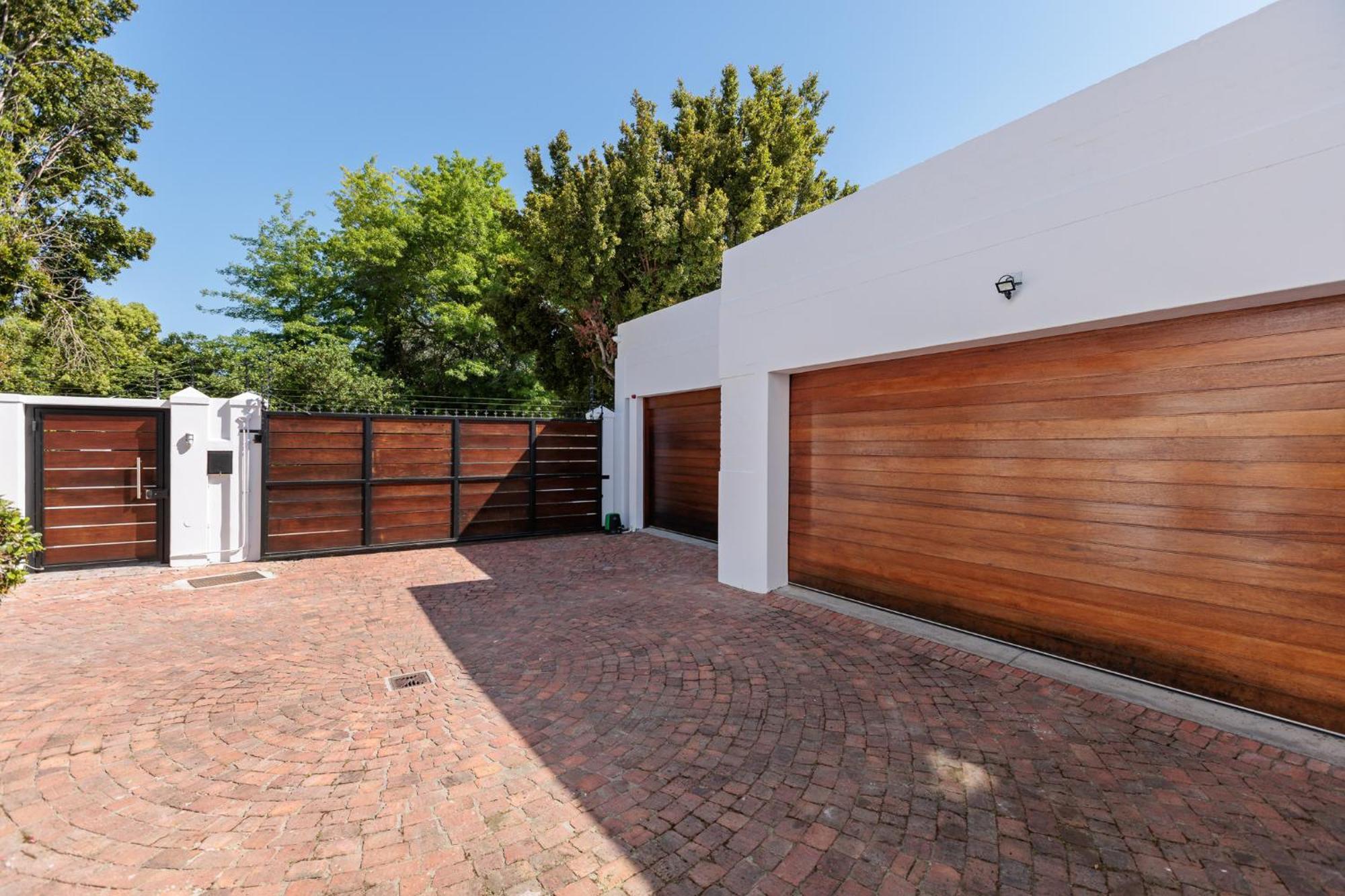 Die Rietdak - Reetdachhaus Mit Vier Schlafzimmern Cape Town Ngoại thất bức ảnh