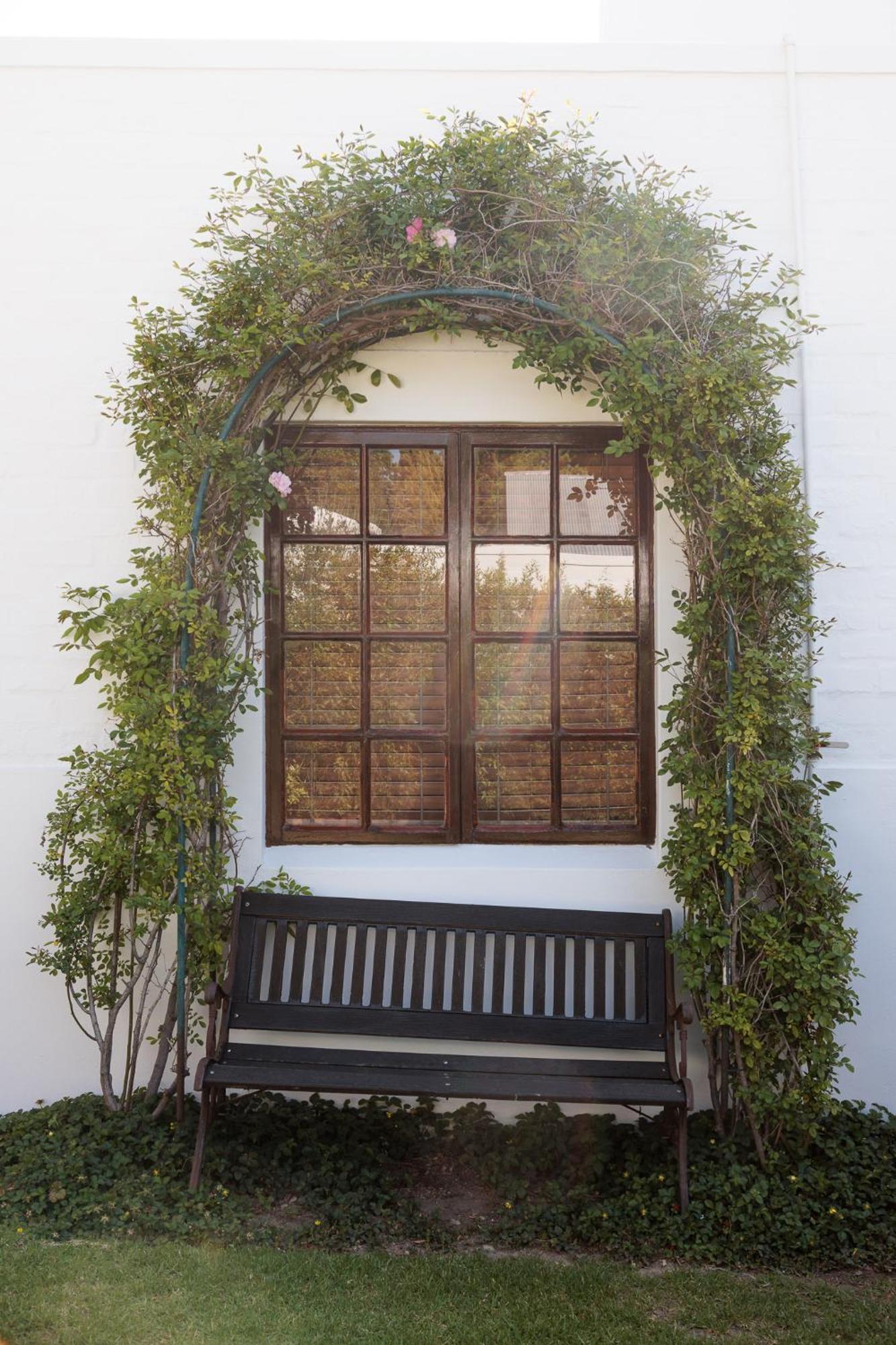 Die Rietdak - Reetdachhaus Mit Vier Schlafzimmern Cape Town Ngoại thất bức ảnh