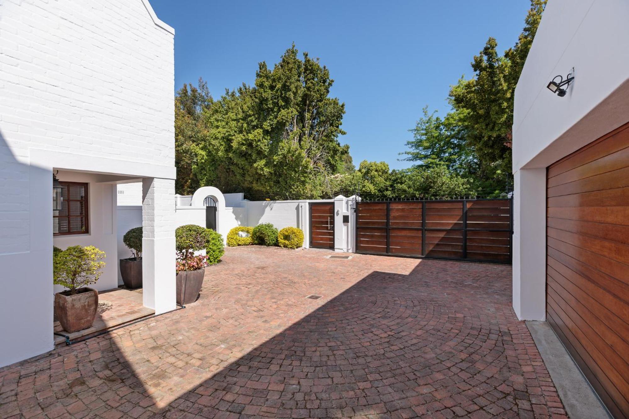 Die Rietdak - Reetdachhaus Mit Vier Schlafzimmern Cape Town Ngoại thất bức ảnh