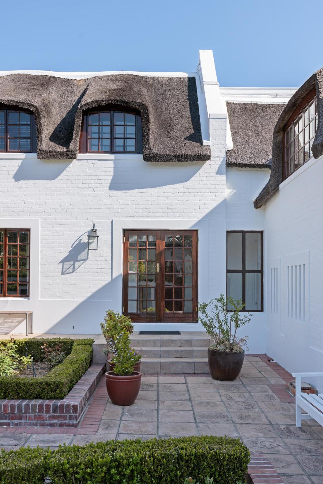 Die Rietdak - Reetdachhaus Mit Vier Schlafzimmern Cape Town Ngoại thất bức ảnh