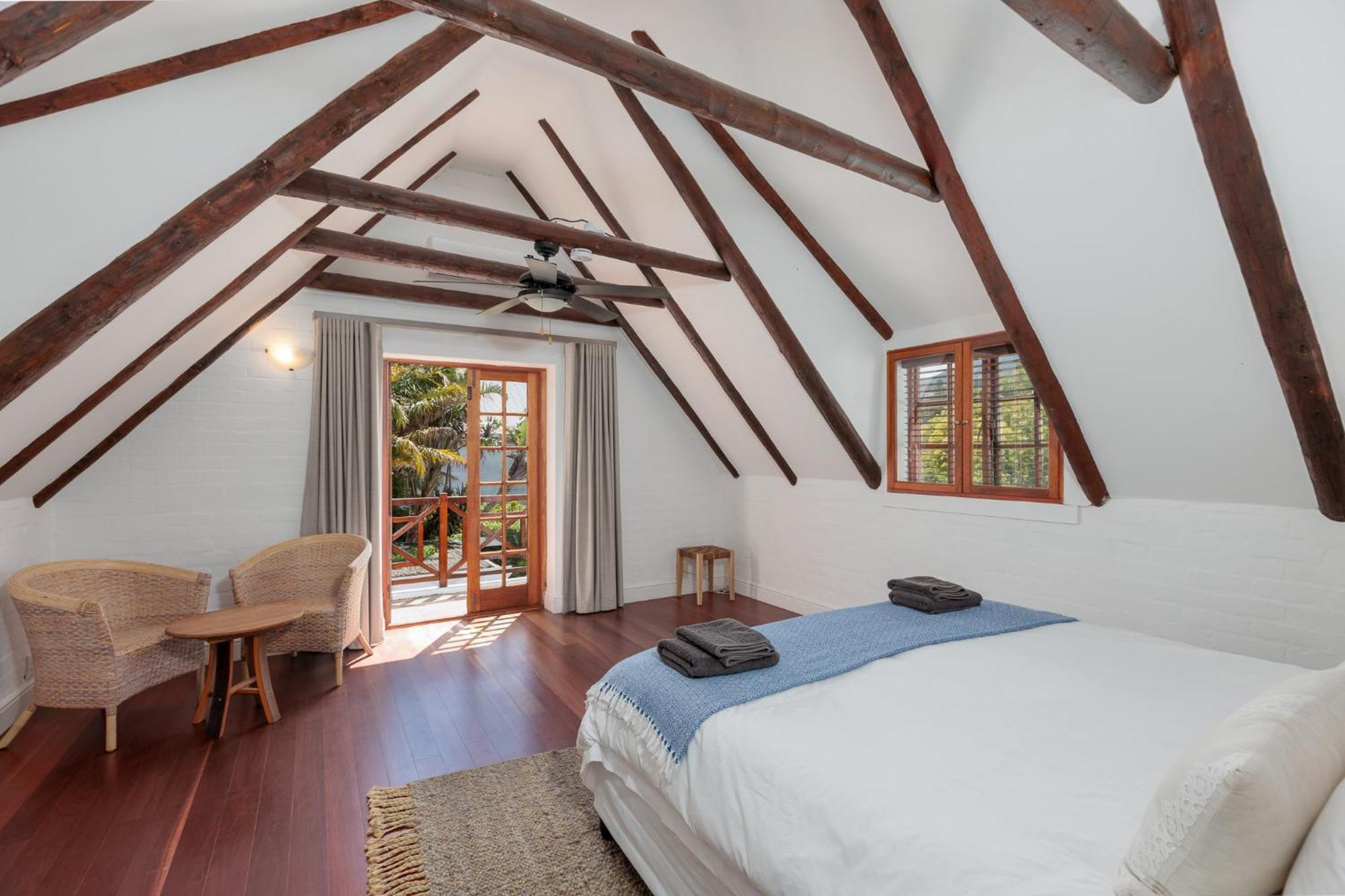 Die Rietdak - Reetdachhaus Mit Vier Schlafzimmern Cape Town Ngoại thất bức ảnh
