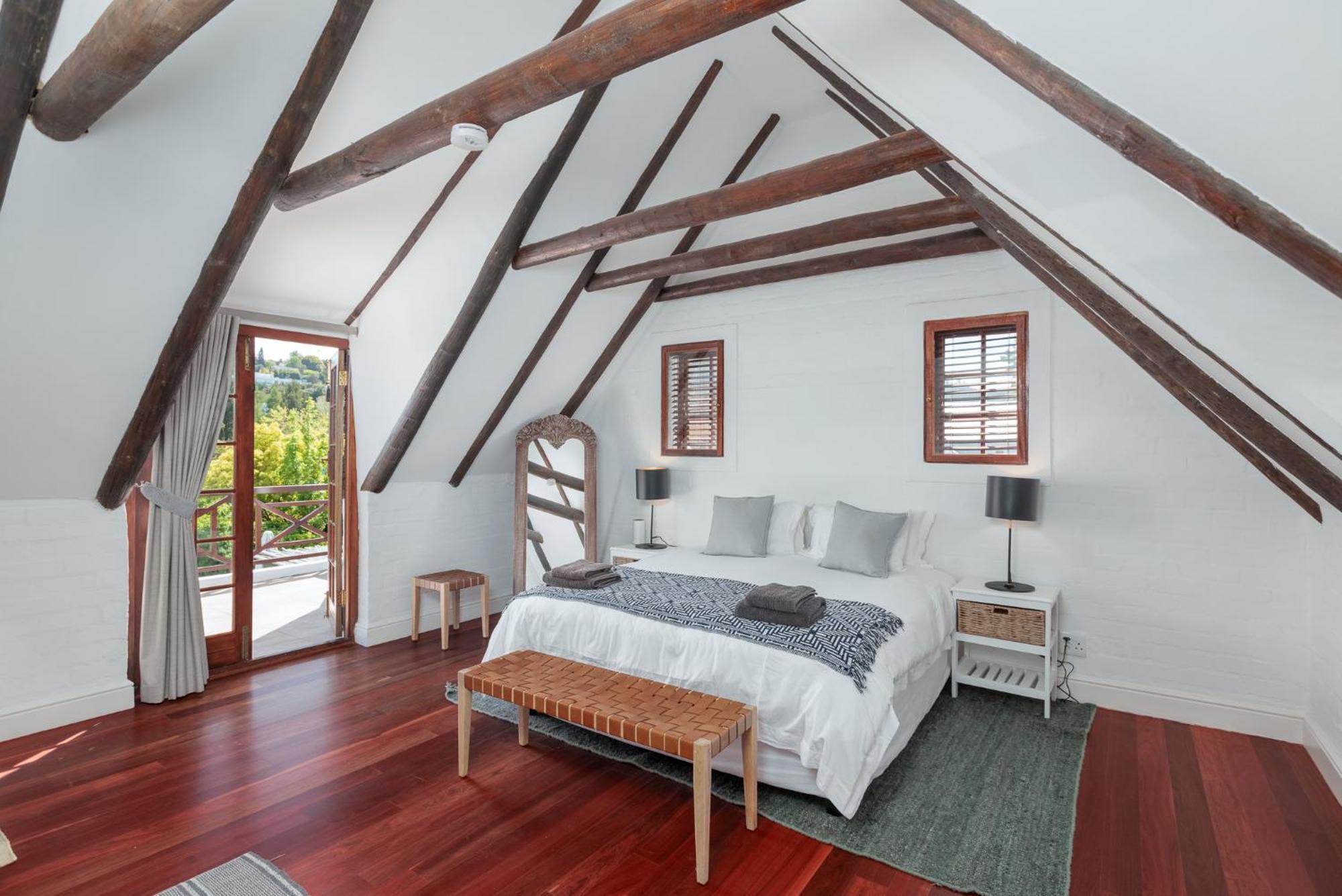 Die Rietdak - Reetdachhaus Mit Vier Schlafzimmern Cape Town Ngoại thất bức ảnh