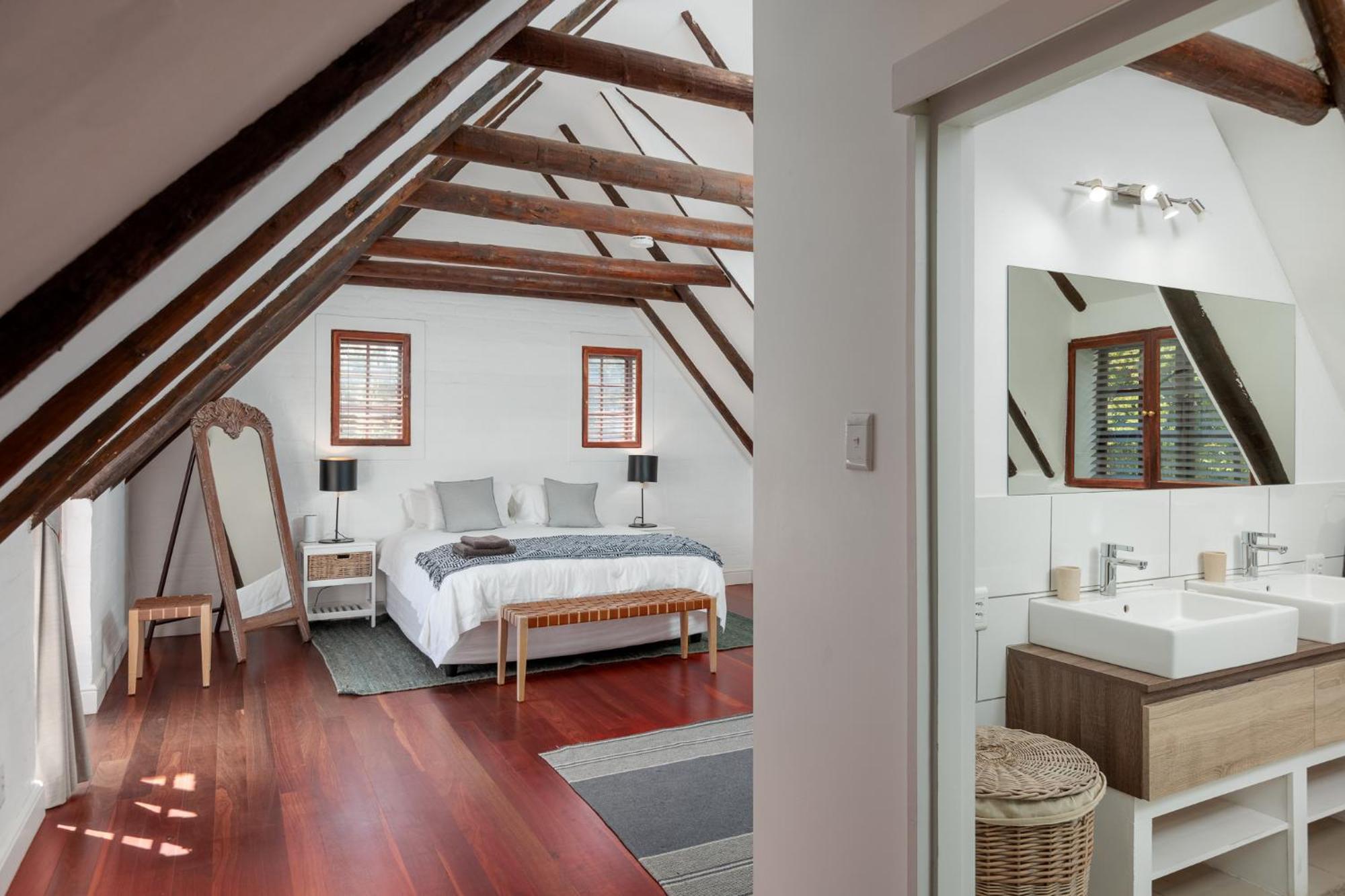 Die Rietdak - Reetdachhaus Mit Vier Schlafzimmern Cape Town Ngoại thất bức ảnh