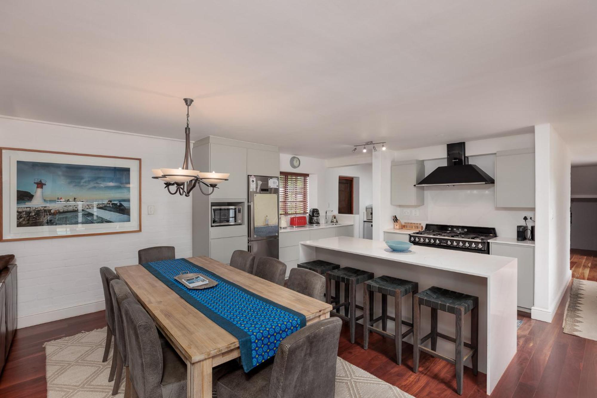Die Rietdak - Reetdachhaus Mit Vier Schlafzimmern Cape Town Ngoại thất bức ảnh