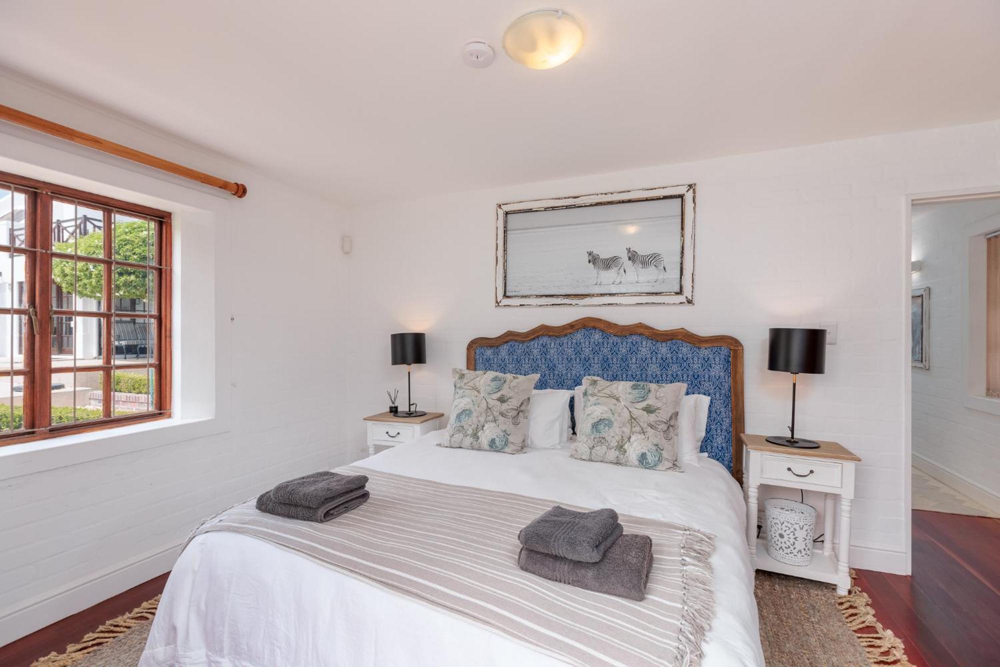 Die Rietdak - Reetdachhaus Mit Vier Schlafzimmern Cape Town Ngoại thất bức ảnh
